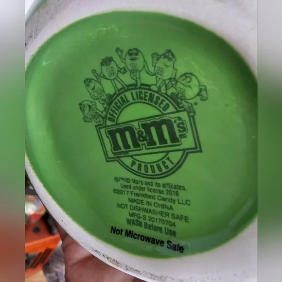 CUSTOM MADE BY MOSBYSTREASURES M&M'S Green and Red Faux Floral Accents - Picture 5 of 5